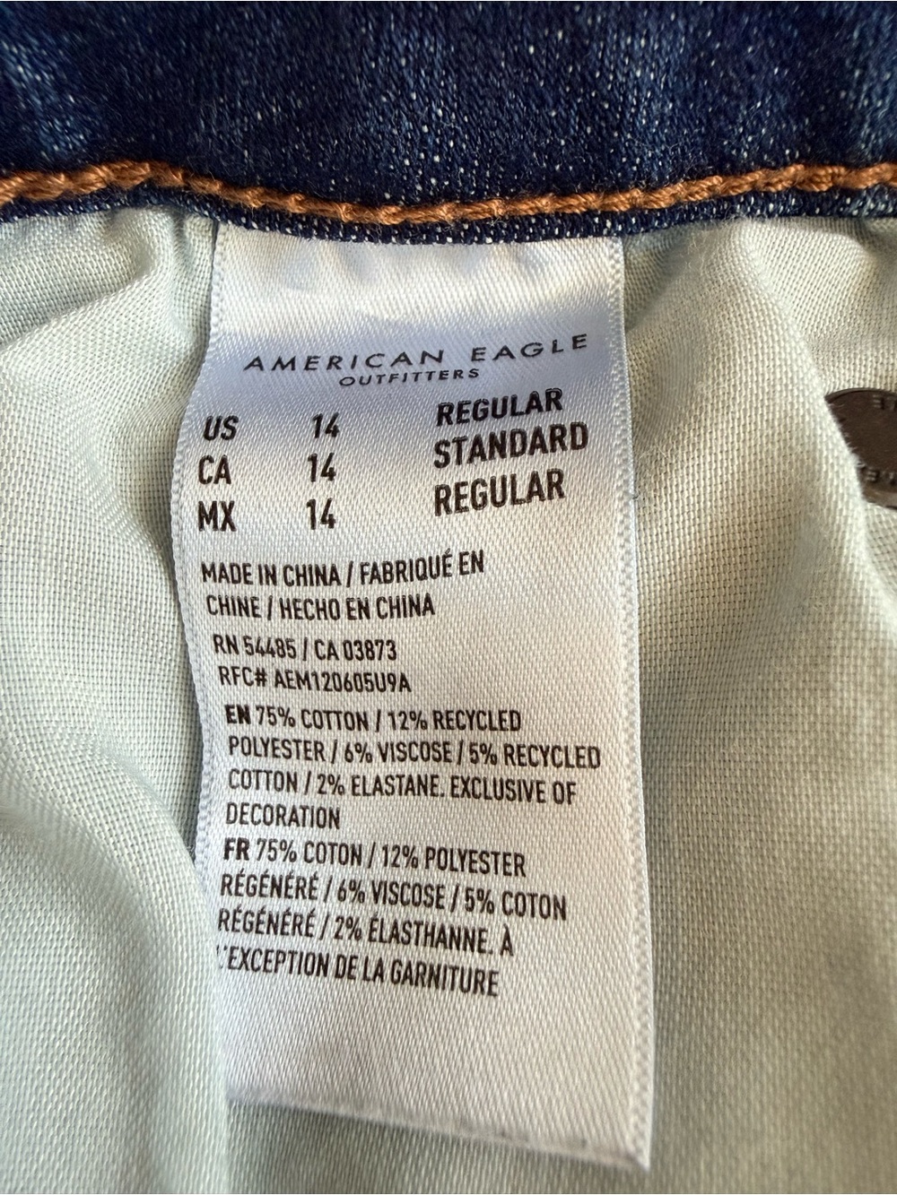 American Eagle Outfitters Blue Flare Jeans - Picture 4 of 5